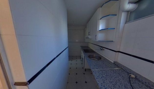 Foto 2 de Pis en venda a calle Mirabel de 3 habitacions amb ascensor