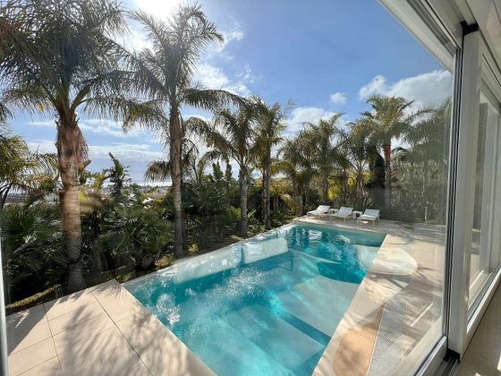 Foto 1 de Chalet en venta en Monterrey - Rancho Domingo de 6 habitaciones con piscina y jardín