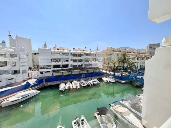 Foto 1 de Venta de ático en Puerto Marina de 2 habitaciones con terraza y piscina