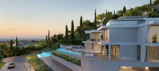 Foto 1 de Venta de casa en Benahavís de 6 habitaciones con terraza y piscina