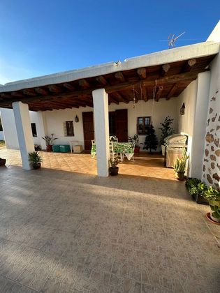 Foto 2 de Casa rural en alquiler en calle Lugar Venda D'es Forn Blanc de 5 habitaciones con terraza y piscina