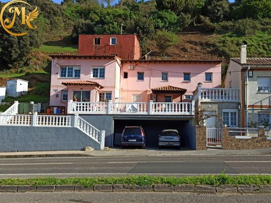 Foto 2 de Casa en venda a Peñacastillo - Nueva Montaña de 3 habitacions amb terrassa i calefacció