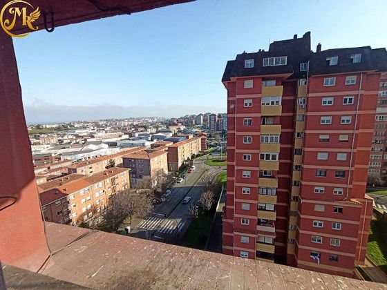 Foto 1 de Pis en venda a Alisal - Cazoña - San Román de 2 habitacions amb terrassa i garatge