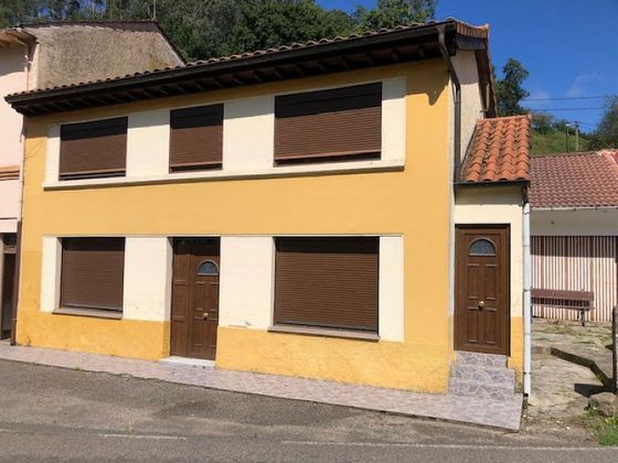 Foto 1 de Casa en venda a Parroquias Norte de 4 habitacions amb terrassa i garatge