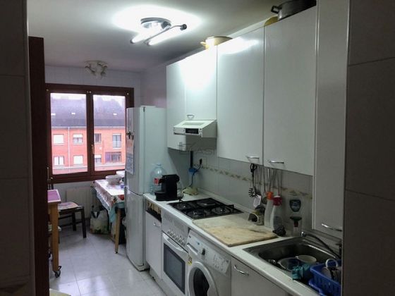 Foto 1 de Pis en venda a Corredoría de 2 habitacions amb garatge i calefacció