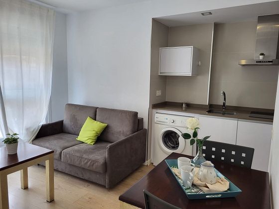 Foto 2 de Piso en alquiler en avenida Del Mediterráneo de 1 habitación con muebles y aire acondicionado