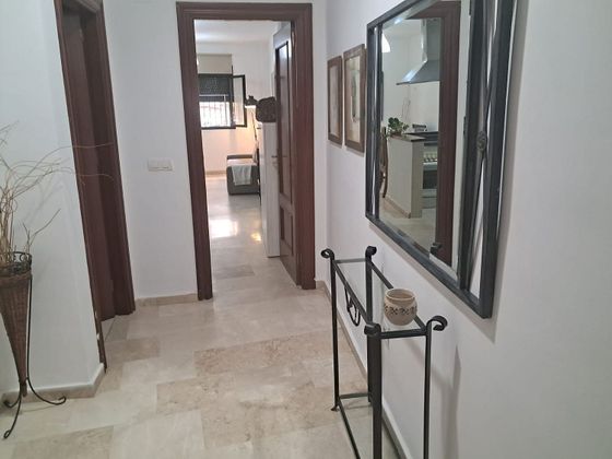 Foto 2 de Alquiler de piso en calle Sevilla de 1 habitación con terraza y muebles