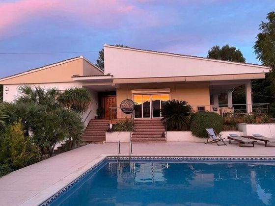 Foto 1 de Venta de chalet en Urbanizaciones- Santa Ana- Las Estrellas de 5 habitaciones con terraza y piscina