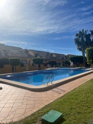 Foto 1 de Venta de dúplex en Cabo Roig - La Zenia de 2 habitaciones con terraza y piscina