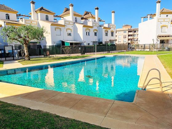 Foto 2 de Casa en venda a Viña Málaga de 3 habitacions amb terrassa i piscina
