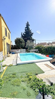 Foto 2 de Chalet en venta en calle La Encina de 9 habitaciones con terraza y piscina