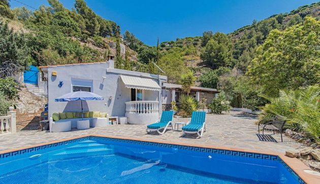 Foto 1 de Casa rural en venda a Jete de 3 habitacions amb terrassa i piscina