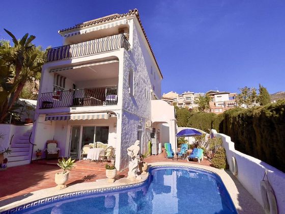 Foto 1 de Venta de chalet en calle Jerez de 3 habitaciones con terraza y piscina