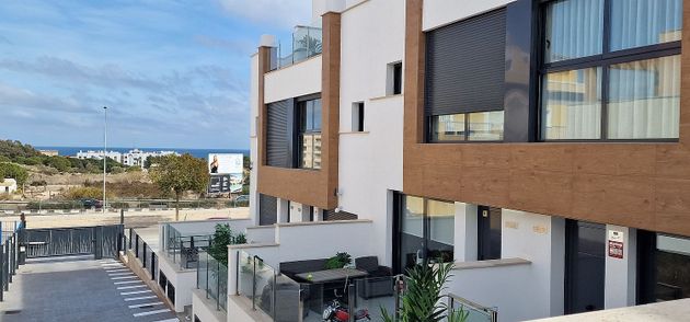 Foto 1 de Casa adossada en venda a Urbanizaciones de 4 habitacions amb terrassa i piscina