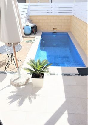 Foto 1 de Venta de casa adosada en Catalunya - Fontetes de 3 habitaciones con terraza y piscina