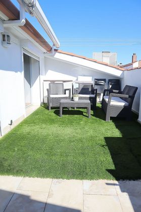 Foto 1 de Àtic en venda a Nord - Sant Andreu de 2 habitacions amb terrassa i garatge