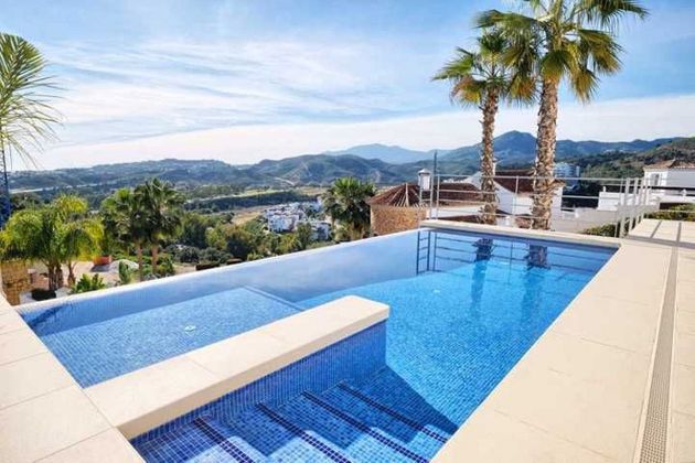 Foto 2 de Xalet en venda a Benahavís de 4 habitacions amb terrassa i piscina