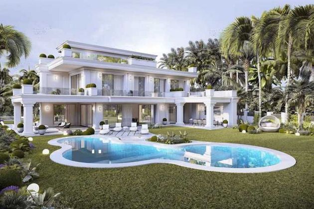 Foto 1 de Xalet en venda a Lomas de Marbella Club - Puente Romano de 5 habitacions amb terrassa i piscina