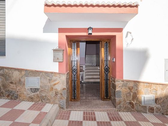 Foto 2 de Casa en venta en calle Malaga de 6 habitaciones con terraza y garaje