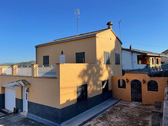 Foto 1 de Xalet en venda a Castellnou de Bages de 3 habitacions amb terrassa i garatge