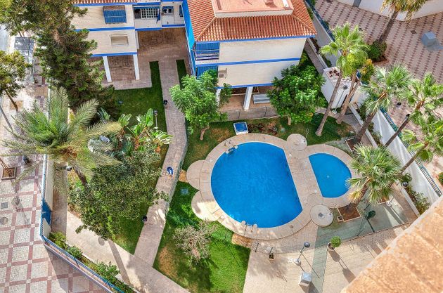 Foto 2 de Àtic en venda a calle Cómpeta de 4 habitacions amb terrassa i piscina