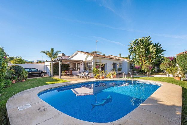 Foto 1 de Xalet en venda a Nueva Alcántara de 3 habitacions amb terrassa i piscina