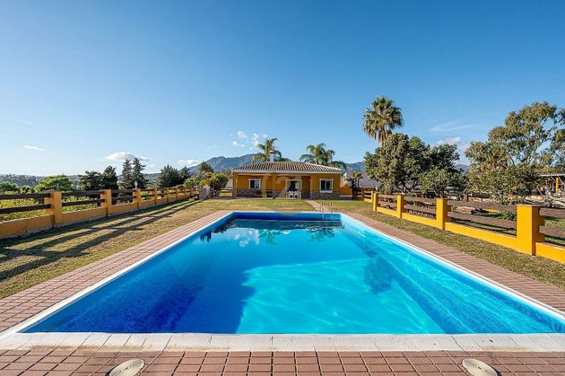 Foto 2 de Casa rural en venda a El Padrón - El Velerín - Voladilla de 3 habitacions amb terrassa i piscina