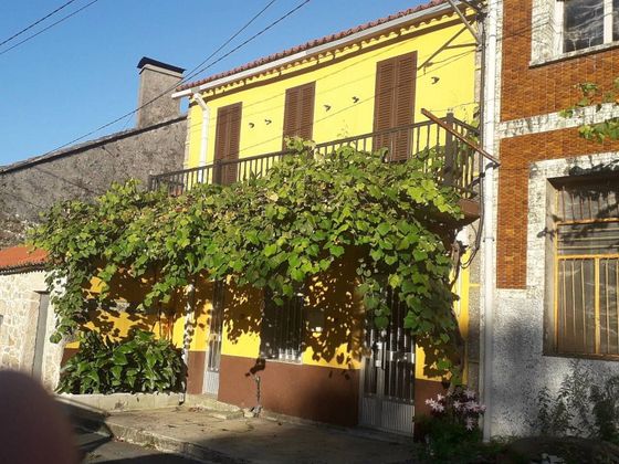 Foto 1 de Casa en venda a Estrada (A) de 4 habitacions amb terrassa i calefacció