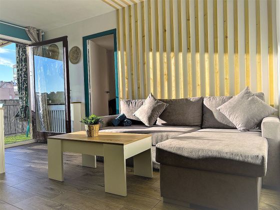 Foto 2 de Pis en venda a calle Pla de Fenals de 3 habitacions amb balcó i aire acondicionat