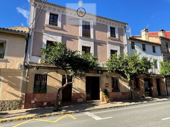 Foto 1 de Casa en venda a avenida Ramón y Cajal de 7 habitacions amb balcó i aire acondicionat