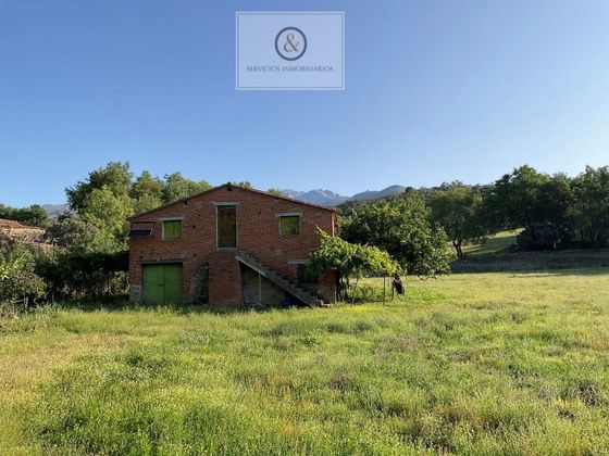 Foto 1 de Casa rural en venda a Candeleda de 2 habitacions i 270 m²