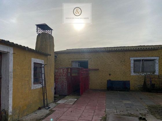 Foto 2 de Casa rural en venda a Palacios de Goda de 1 habitació i 1650 m²