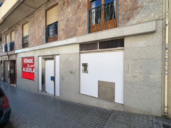 Foto 1 de Local en lloguer a calle Alicante de 325 m²