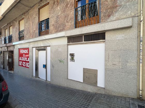 Foto 1 de Local en venta en calle Alicante de 325 m²
