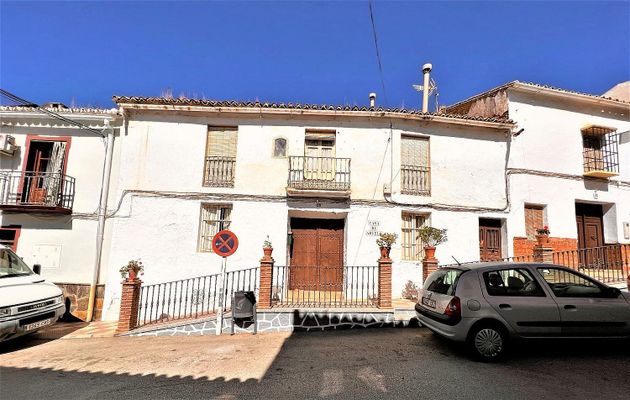 Foto 1 de Casa adossada en venda a calle General Antonio Morales Villanueva de 6 habitacions amb balcó i calefacció
