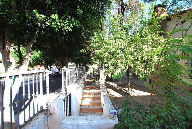 Foto 2 de Casa en venda a calle Navarro Ledesma de 4 habitacions amb terrassa i jardí