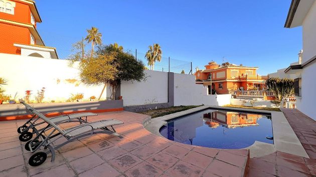 Foto 1 de Xalet en venda a calle Anea de 4 habitacions amb terrassa i piscina