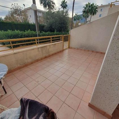 Foto 2 de Venta de piso en L'Albir-Zona Playa de 2 habitaciones con terraza y piscina