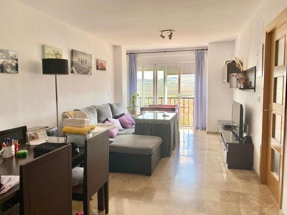 Foto 2 de Pis en venda a Alhama de Granada de 3 habitacions amb garatge i balcó