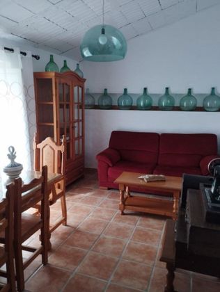 Foto 2 de Venta de casa en Riogordo de 4 habitaciones con terraza y garaje