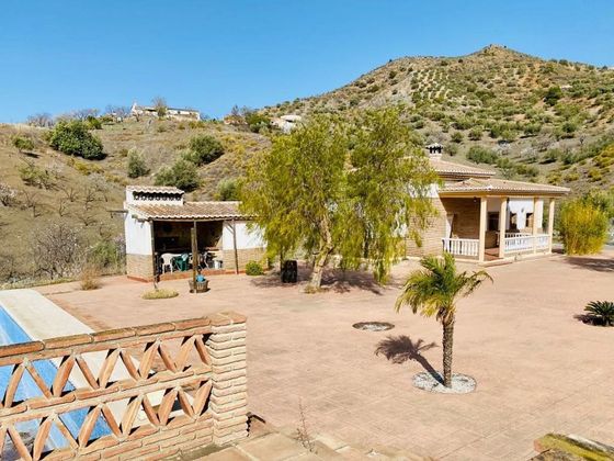 Foto 2 de Casa en venda a Canillas de Aceituno de 3 habitacions amb terrassa i piscina