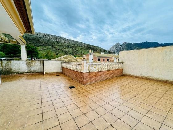 Foto 1 de Pis en venda a Alhama de Granada de 4 habitacions amb terrassa i balcó