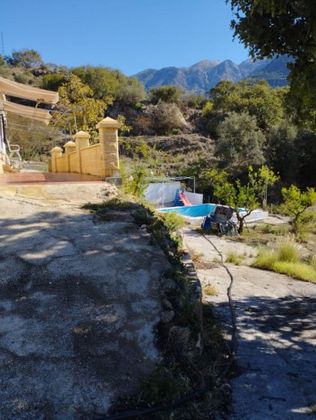Foto 2 de Casa en venda a Alcaucín de 3 habitacions amb piscina i jardí