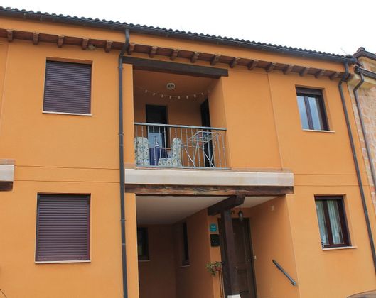 Foto 1 de Casa adossada en venda a Sepúlveda de 3 habitacions amb terrassa i garatge