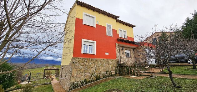 Foto 1 de Xalet en venda a Duruelo de 4 habitacions amb terrassa i garatge