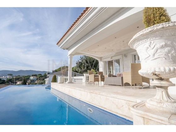 Foto 1 de Casa en alquiler en Cabrils de 6 habitaciones con terraza y piscina