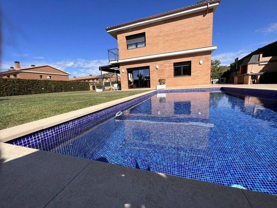 Foto 1 de Casa en venda a Cabrera de Mar de 5 habitacions amb terrassa i piscina