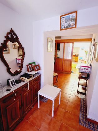 Foto 2 de Casa adossada en venda a Árchez de 6 habitacions amb terrassa i balcó