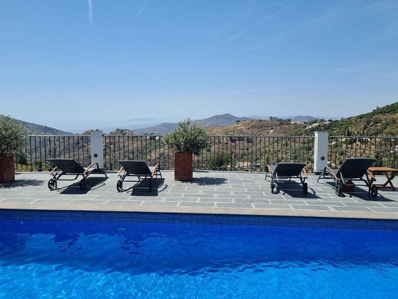 Foto 2 de Venta de casa rural en Árchez de 5 habitaciones con terraza y piscina