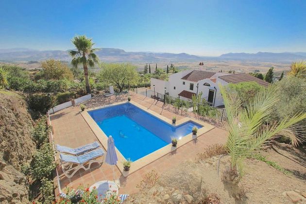 Foto 2 de Xalet en venda a Pizarra de 5 habitacions amb terrassa i piscina